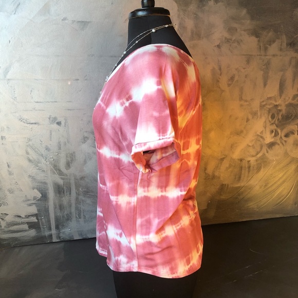NWT - Tie Dye rolled Sleeve V neck shirt rose pink - Picture 2 of 7